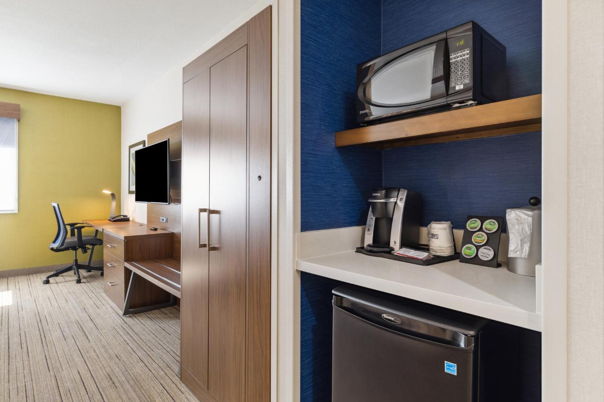 Holiday Inn Express & Suites Mountain View Silicon Valley By Ihg Exterior foto